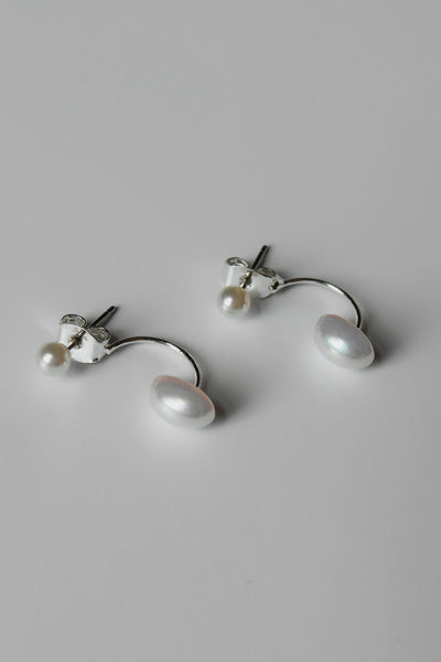 Apryl Pearl Earrings (Silver)