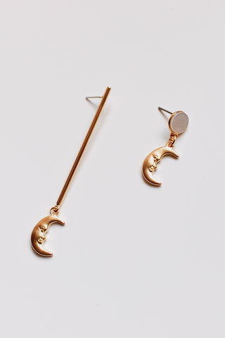 Tsuki Asymmetric Earrings (Gold)